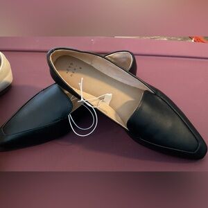 Black Or Cream Faux,Leather Women’s Slip-on Loafers. Sizes In Comments NWT